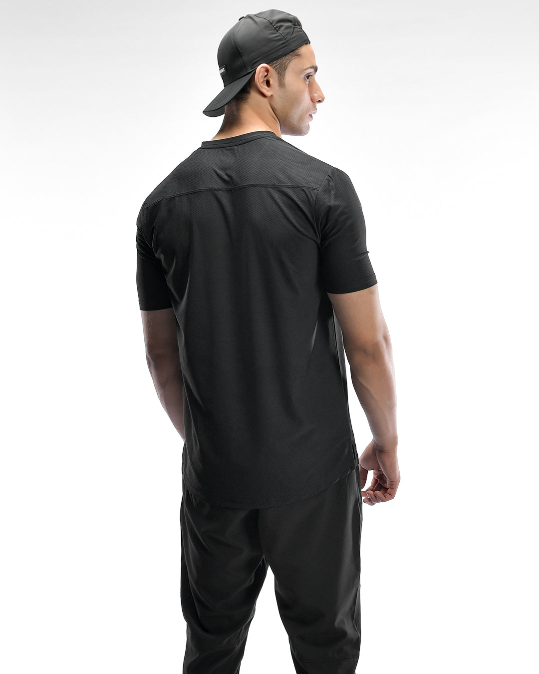 Wings Turbotec V-Neck Tee – Black
