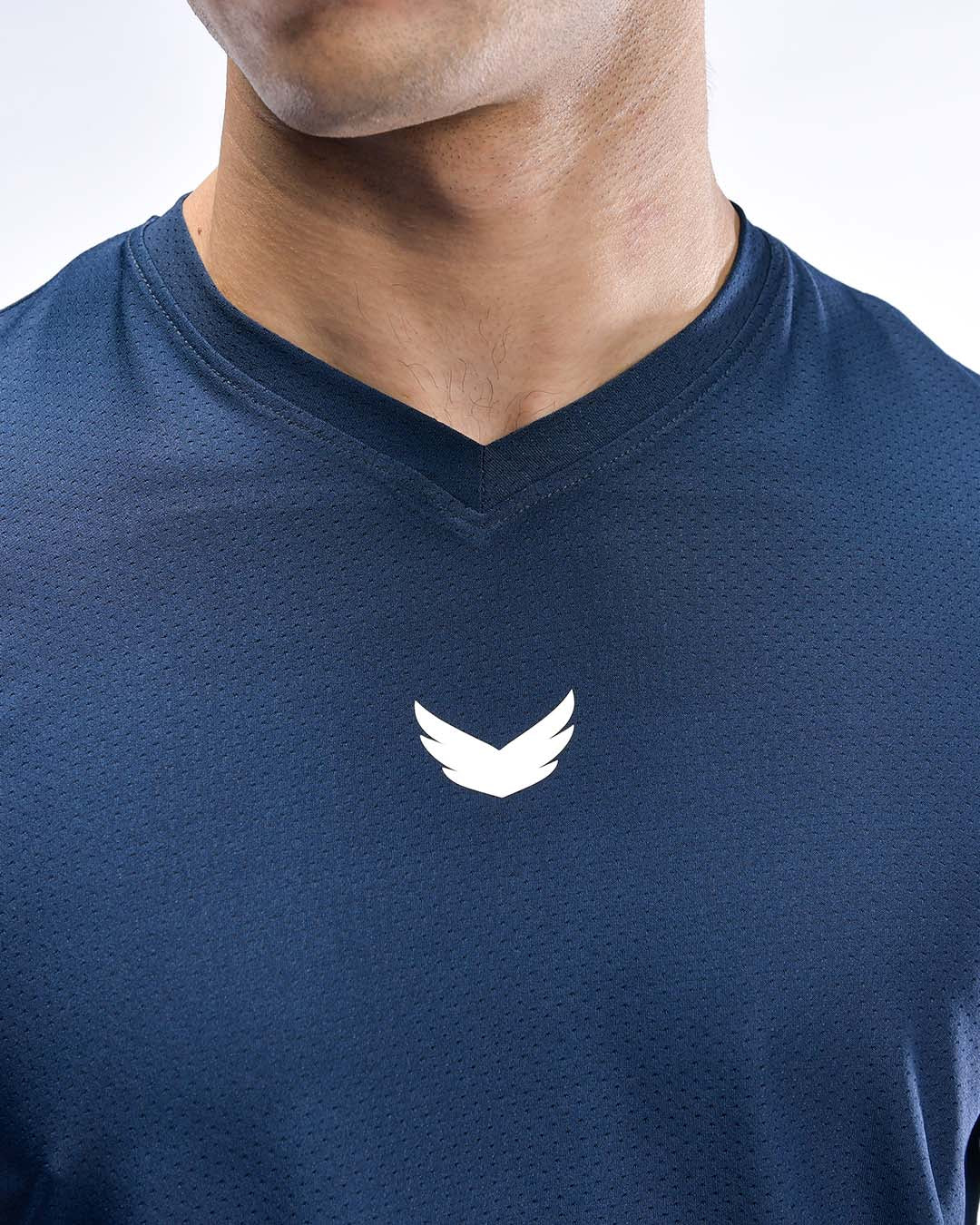 Wings Turbotec V-Neck Tee – Navy